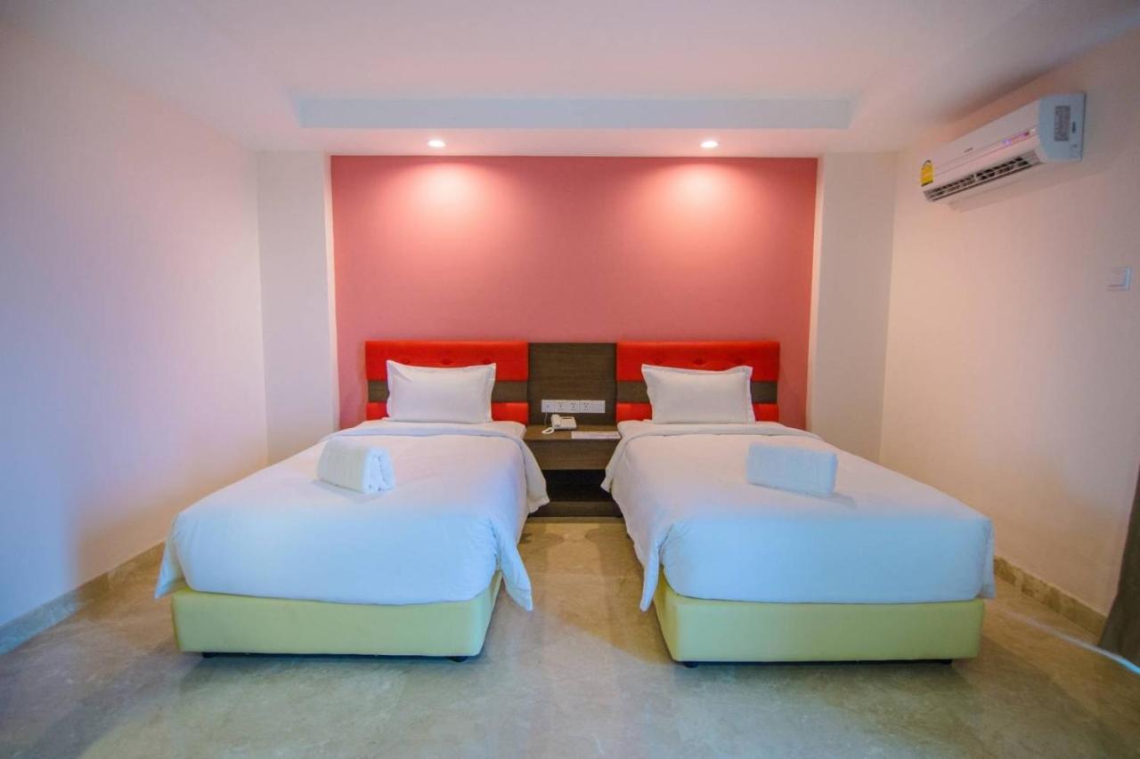M Village Hostel Sadao Extérieur photo